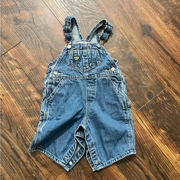 Oshkosh B’Gosh Shorts Overalls/Bibs Denim Size 3-6 Months - Picture 1 of 3